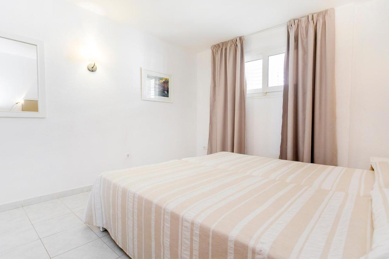 Aparthotel Duquesa Playa Santa Eularia des Riu Exteriér fotografie