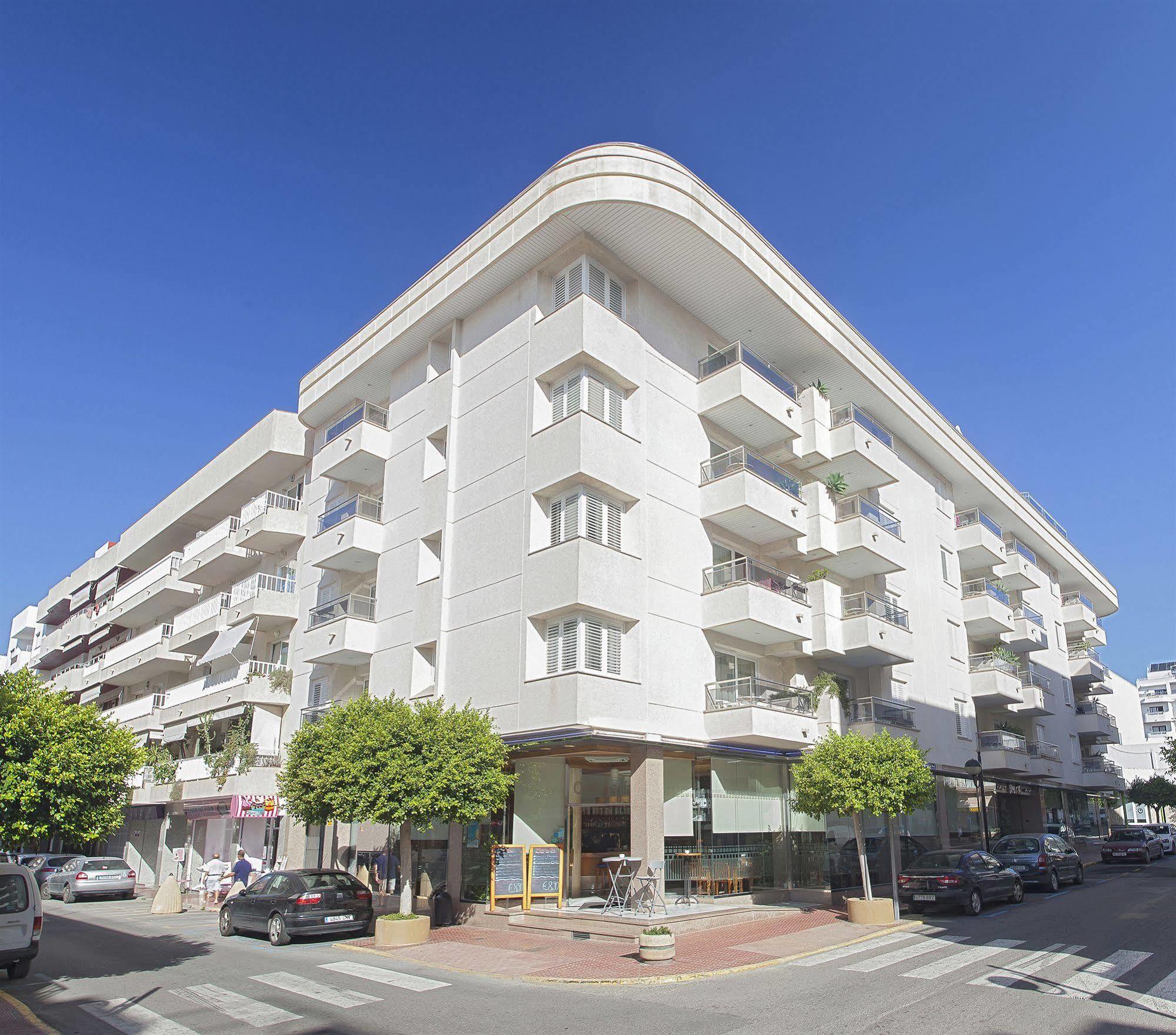 Aparthotel Duquesa Playa Santa Eularia des Riu Exteriér fotografie